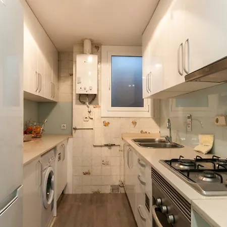 Gir80 Eixample Casanova 72 Appartement *
