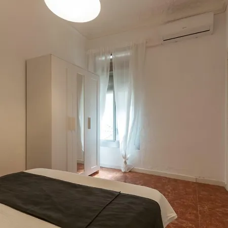 Gir80 Eixample Casanova 72 *